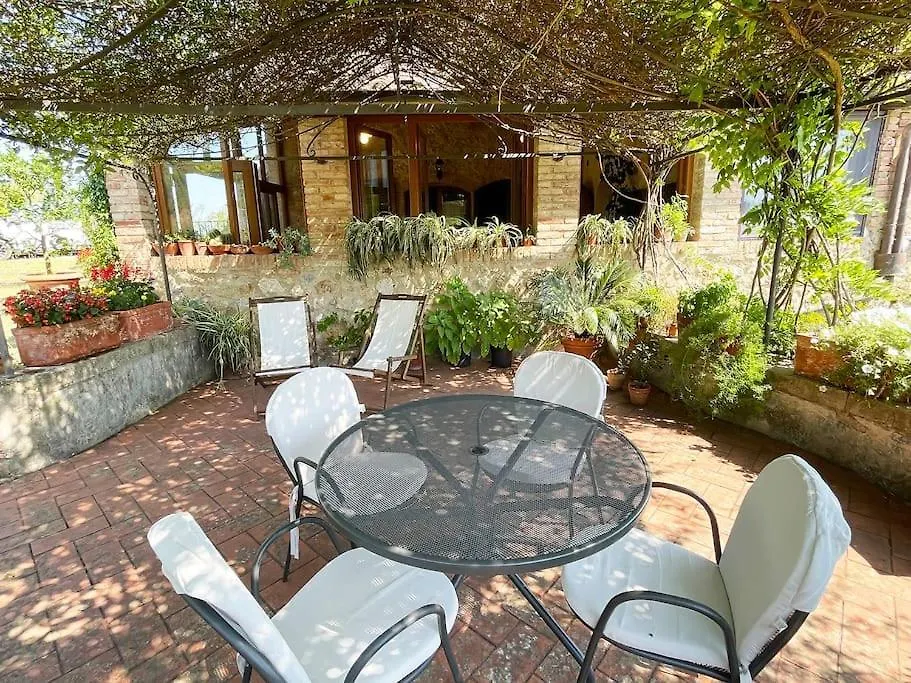 アパート BadesseLa Pergola Tra Siena E Chiantiアパートメント イタリア