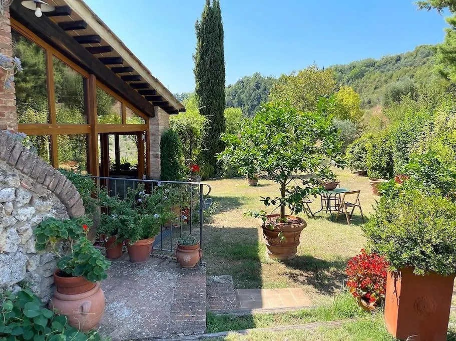 BadesseLa Pergola Tra Siena E Chiantiアパートメント Badesse