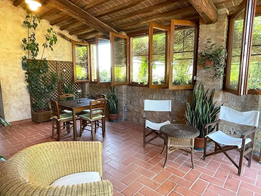 BadesseLa Pergola Tra Siena E Chiantiアパートメント
